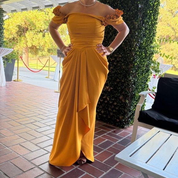 Yellow Rengin Gown - Picture 2 of 3